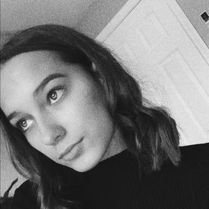 Meet your Posher, Arina